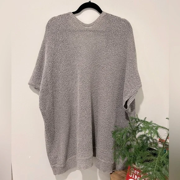 Aritzia Community Iconic Cape Oversized Cotton Blend Knitted Cardigan size XS/S - Picture 7 of 8